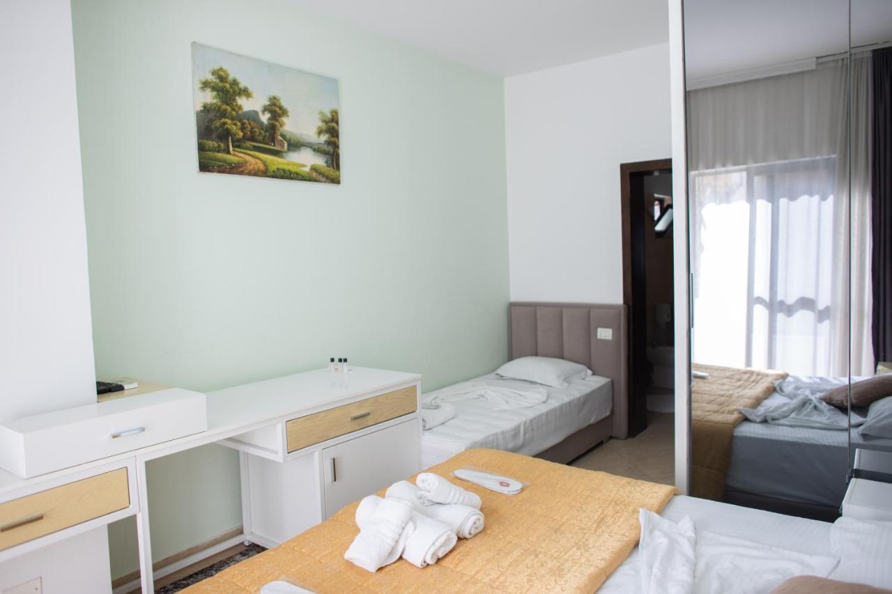 Vila Sanremo Tirana Kültér fotó